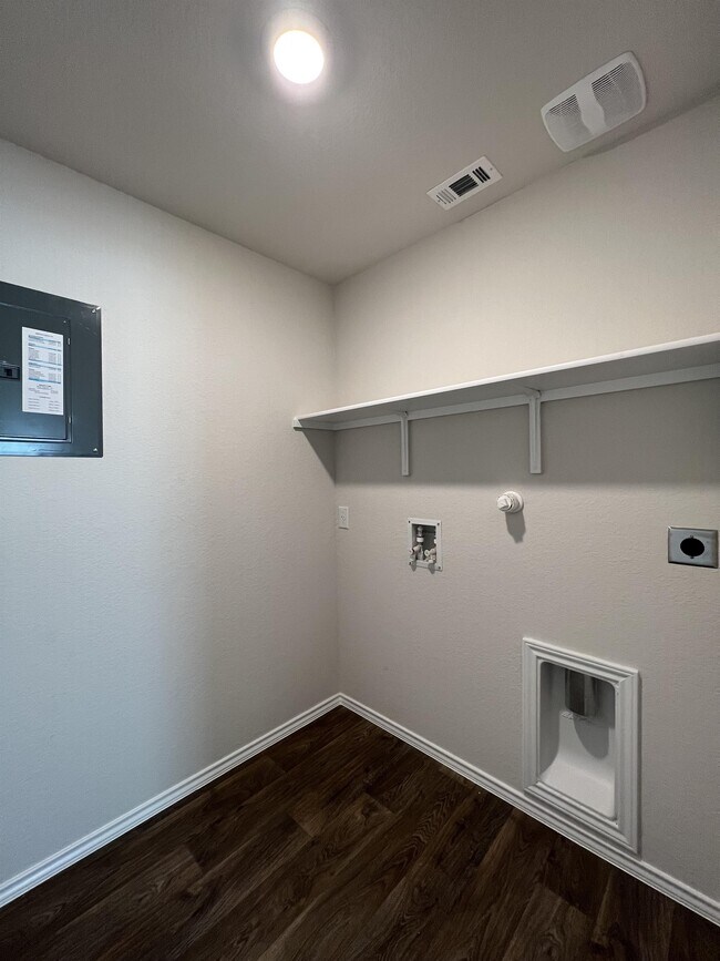Building Photo - 15315 Shortwing