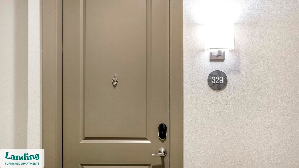 Building Photo - 2626 Fountain View Dr