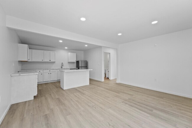 Primary Photo - 3811 Ursuline St