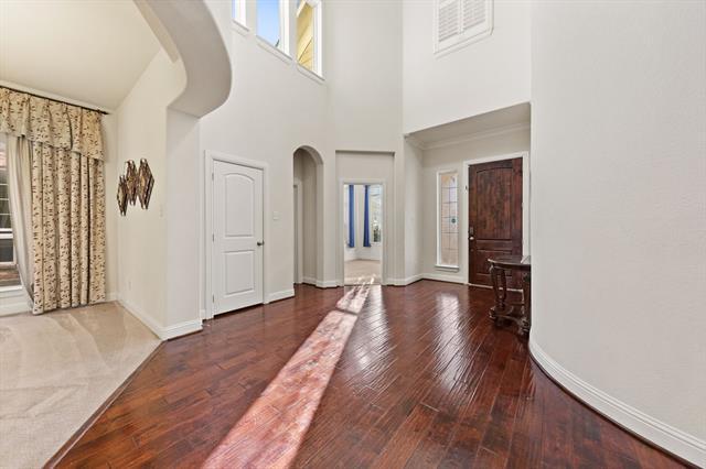 Building Photo - 15520 Mayflower Trail