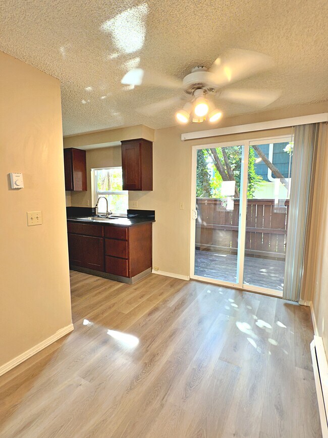 Building Photo - 3610 S Kelly Ave