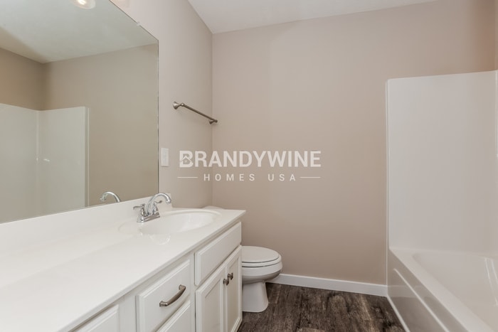 Building Photo - 2516 Lightbend Dr