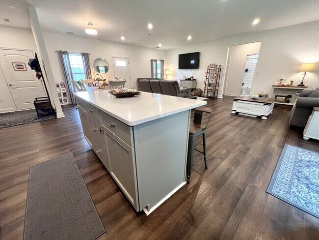 Building Photo - 51 Patrick Ct