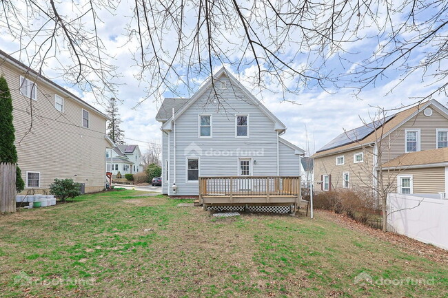Building Photo - 121 Delmont Ave