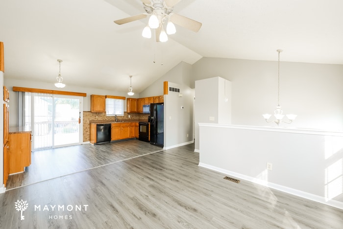 Building Photo - 3201 Shallow Creek Cir