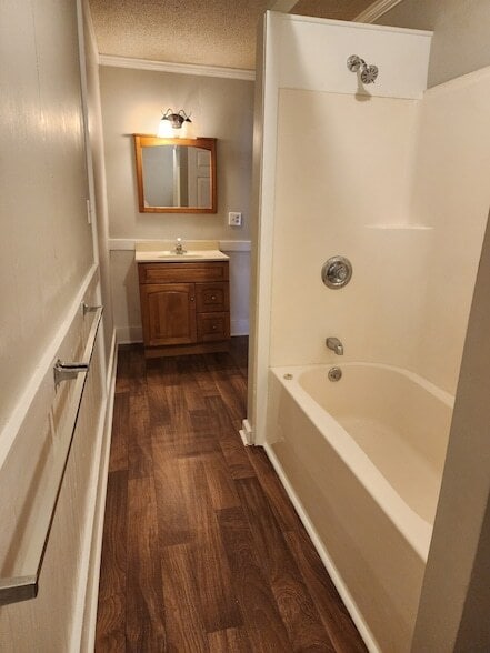 Building Photo - 401 N Polk St