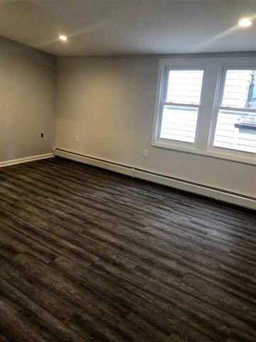 Building Photo - 655 Avenue C