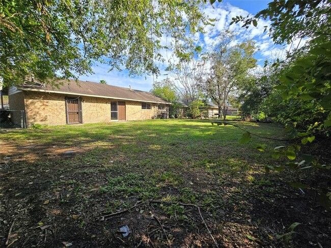 Building Photo - 11915 Hay Meadow Ln