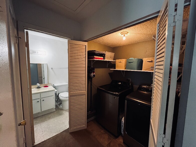 Building Photo - 13632 Garden Grove Ct