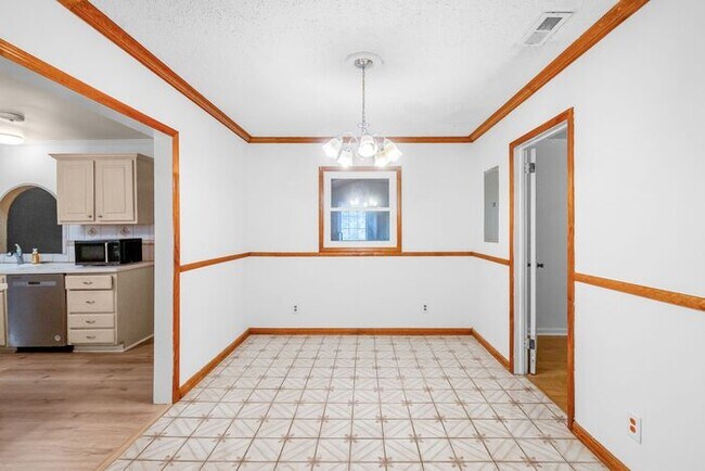 Building Photo - Space to Live, Room to Dream, 4BR/2BA with flex space, office, 2 car dettached garage and ample p...