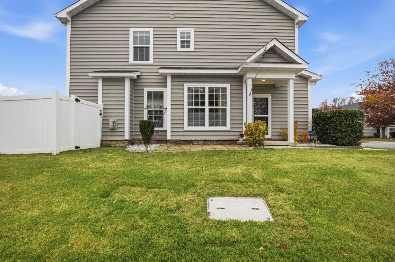 Building Photo - 5022 Breleigh Ln