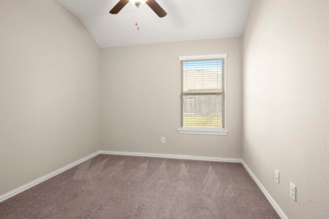 Building Photo - 2939 Twin Cove Ct