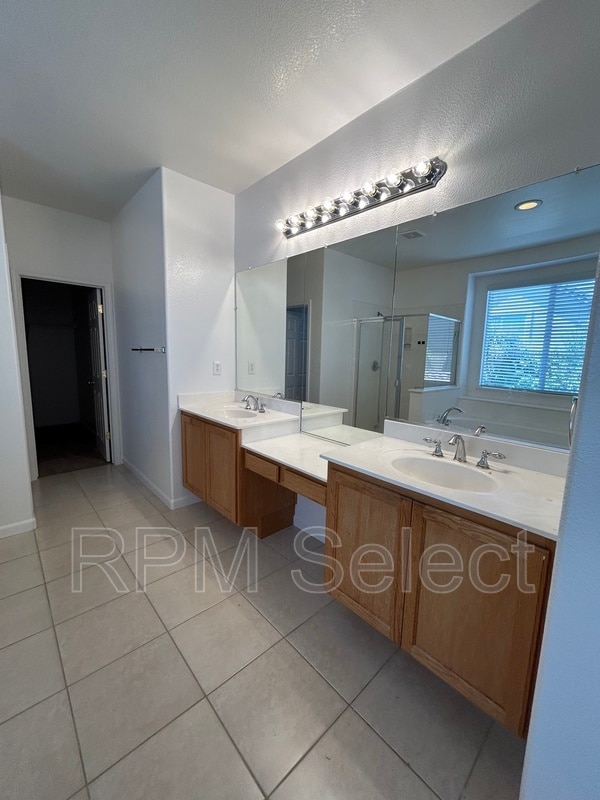 Building Photo - 5085 Lockie Ln