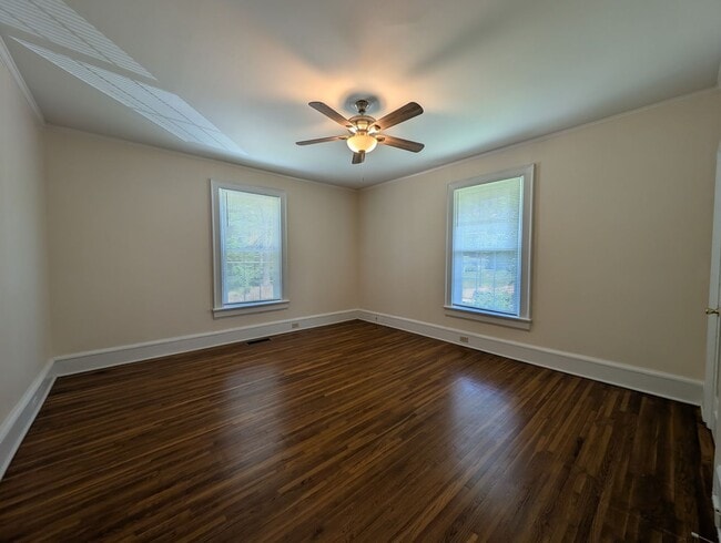 Building Photo - Downtown Concord Duplex Available Now