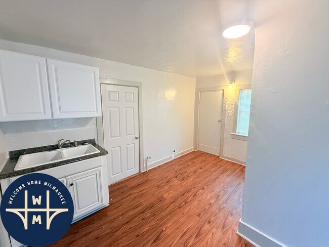 Building Photo - 2454 N 7th St