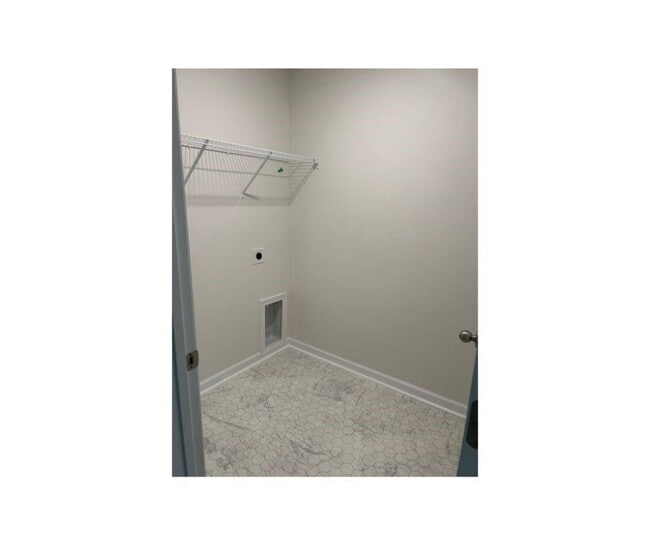 Building Photo - 1215 37th Ave Lane NE