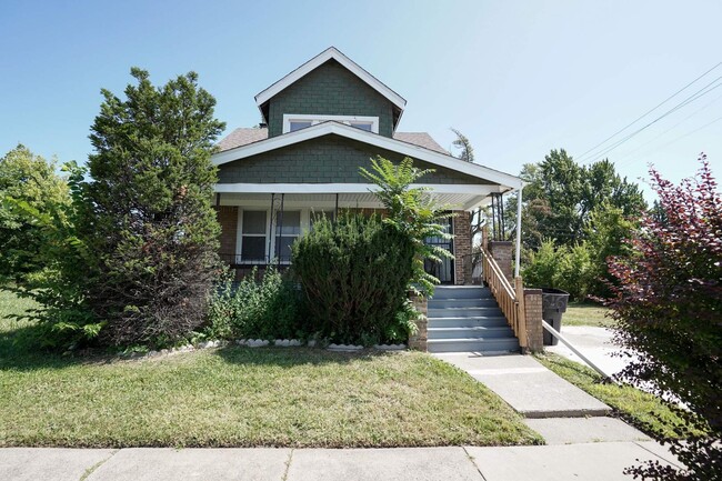 Primary Photo - Freshly Renovated 4-Bedroom Home – Quality...