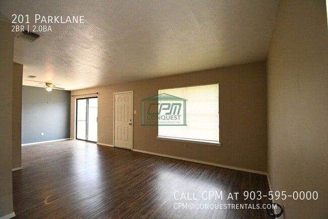 Building Photo - 201 Parklane-