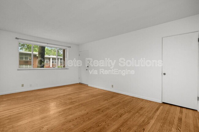 Building Photo - 7876 Big Bend Blvd