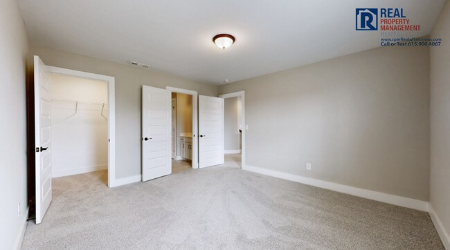 Building Photo - Gorgeous, Luxury home in Marymont Springs! Neighborhood pool and playground!