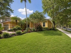 Building Photo - 1213 Skylark Dr
