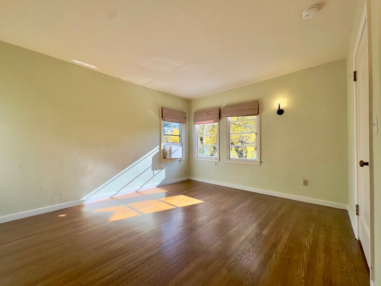 Building Photo - 1645 Scenic Ave