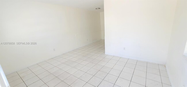 Building Photo - 141 NE 168th St