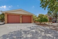Building Photo - 8301 Cherry Hills Dr NE