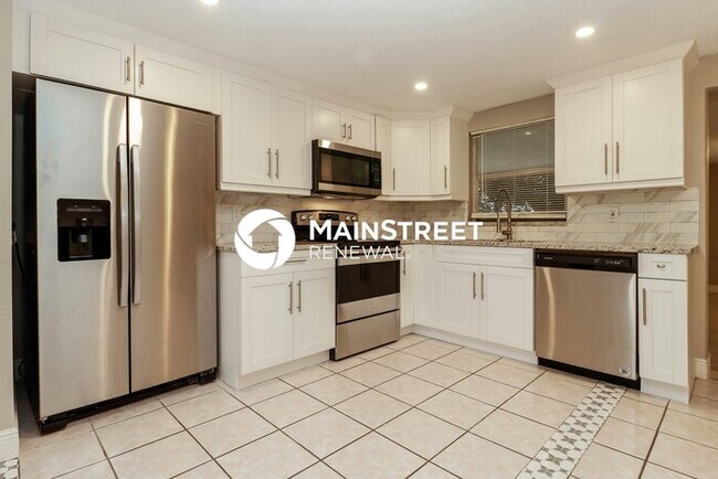 Building Photo - 3 Bedroom Pet-Friendly Home in Port Richey...