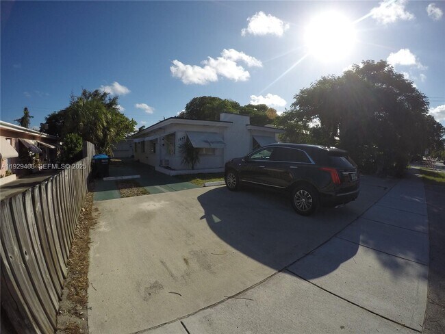 Building Photo - 1842 McKinley St