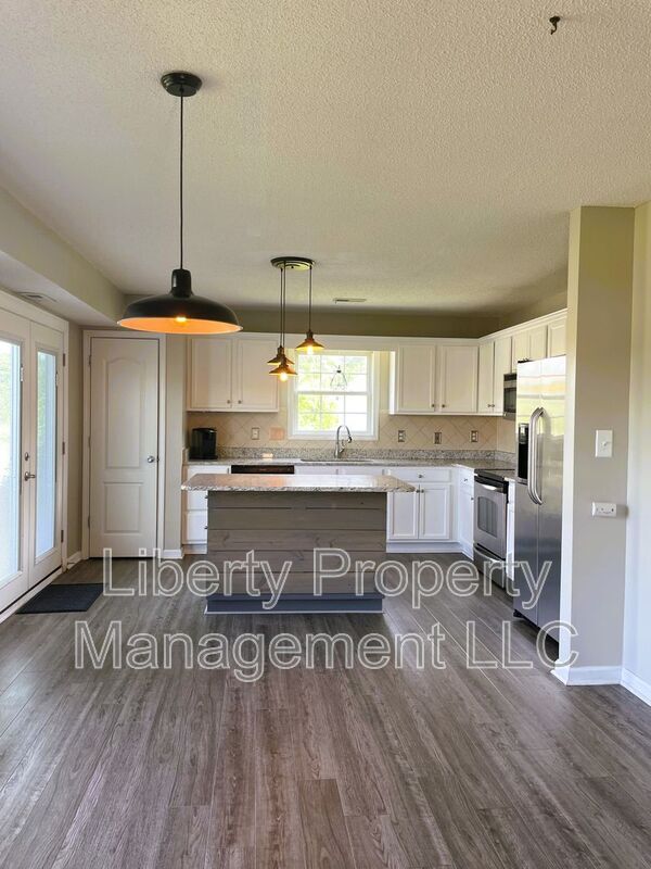 Building Photo - 2404 Camp Lejeune Ct