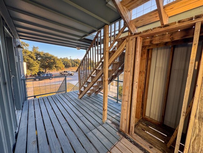 Building Photo - 1050 FM970