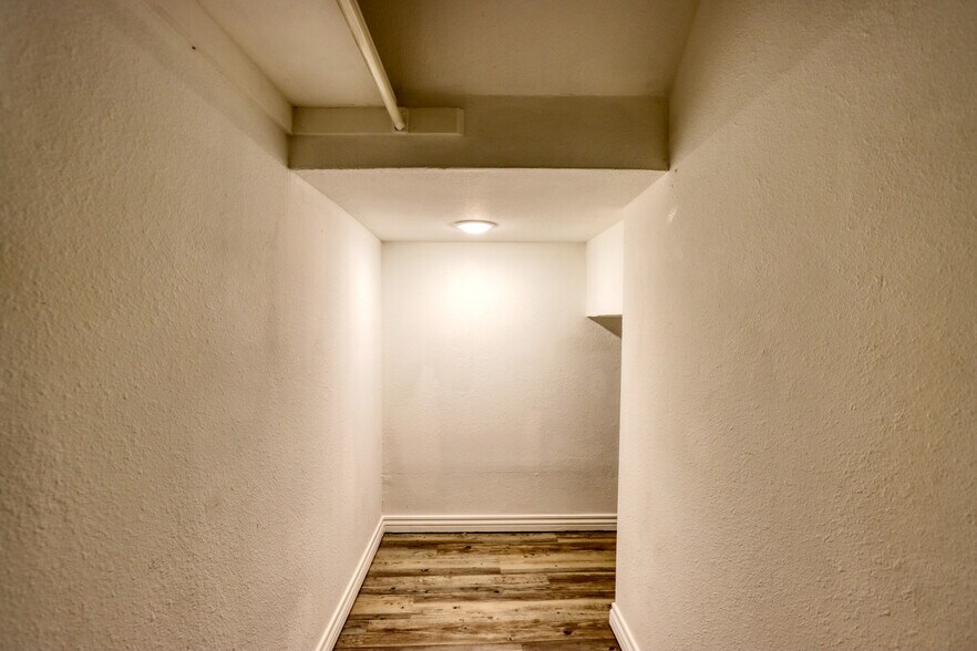 Building Photo - 317 Benjamin St