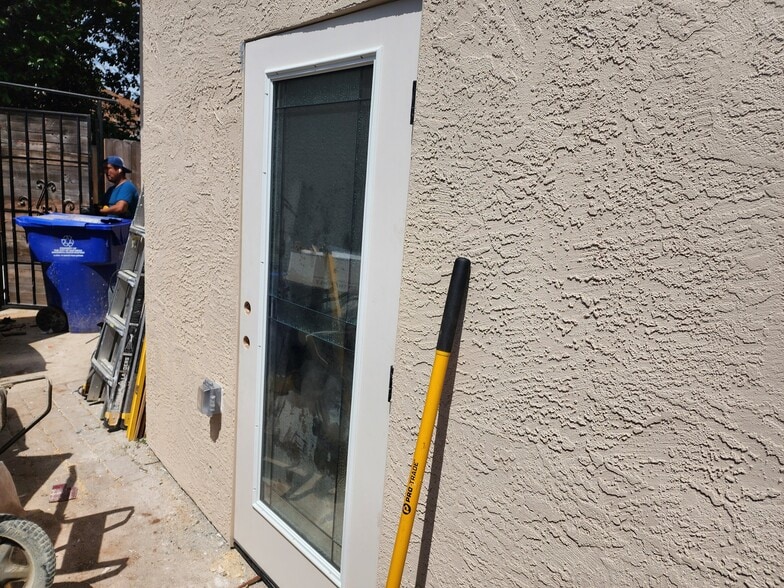Building Photo - 3014 Clay Ave