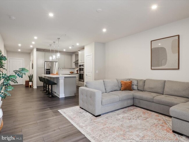 Building Photo - 106 St Ives Pl