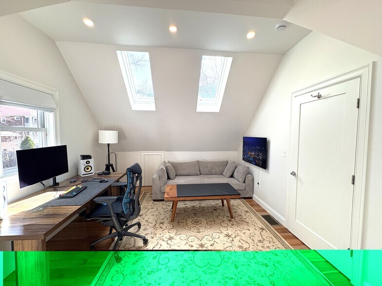 Building Photo - 32 Salisbury Rd