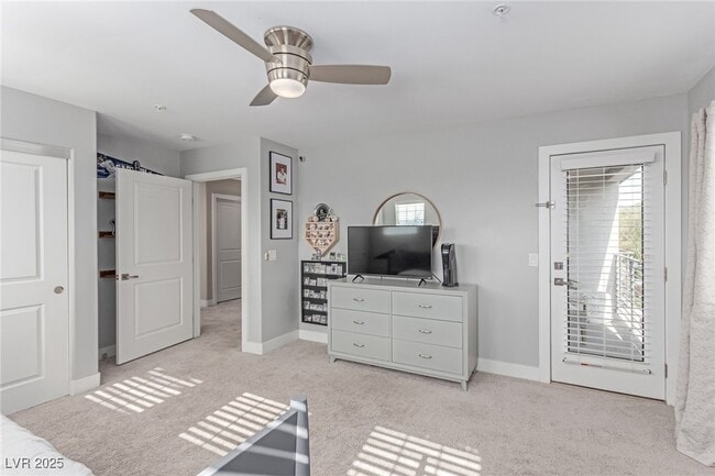 Building Photo - 3165 Via Como