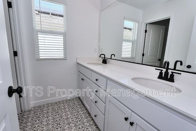 Building Photo - 4266 Aura Way