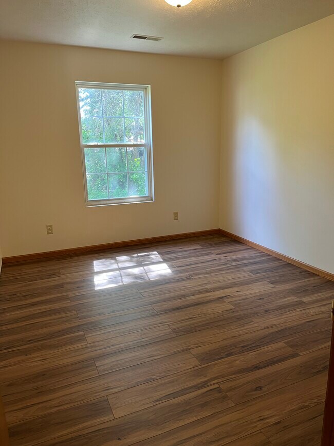 Building Photo - 5515 Tall Pines Pky