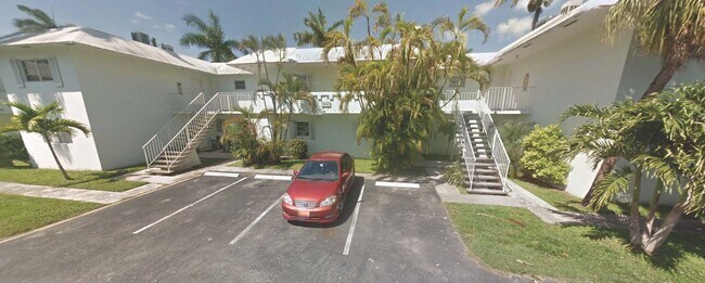 Building - 7680 SW 82nd St