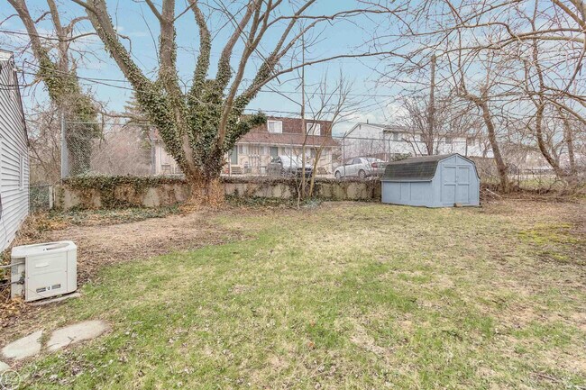 Building Photo - 946 Fairview Ave