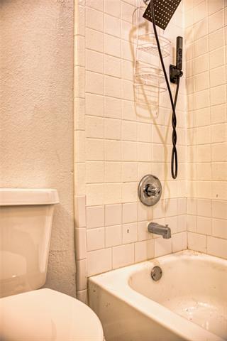 Building Photo - 1528 Mayflower Dr