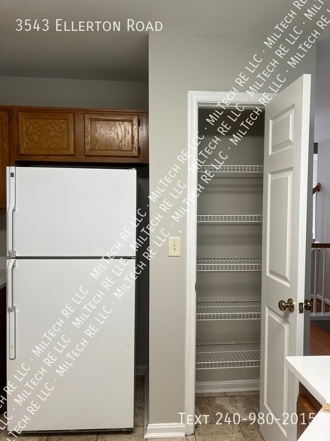 Building Photo - 3543 Ellerton Rd
