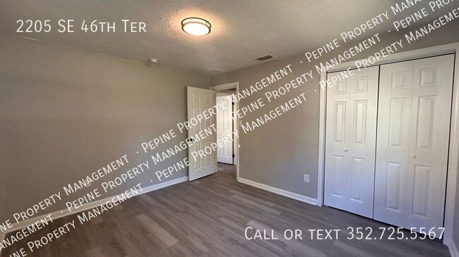 Building Photo - 2205 SE 46 Terrace