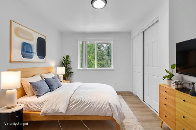 Building Photo - ** MOVE IN SPECIAL ** $500 OFF FIRST MONTH...