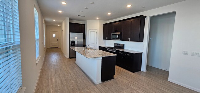 Building Photo - 18234 Calabria Hbr Trl