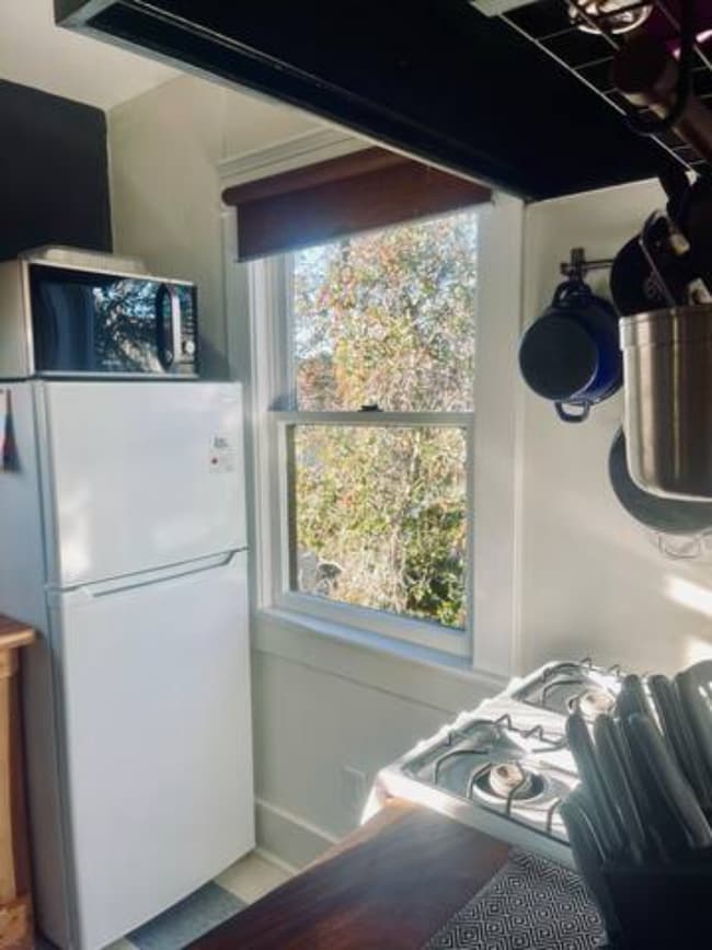 Building Photo - 2910 Grape Street