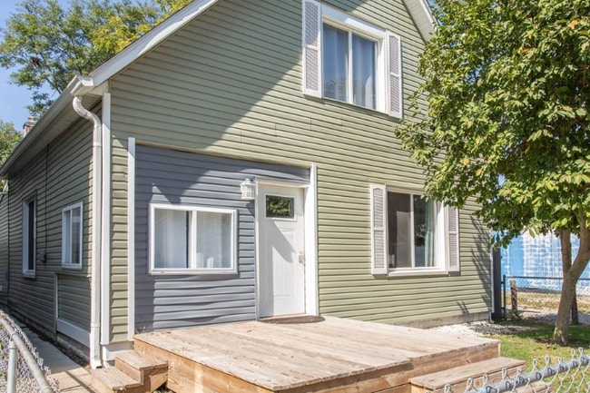 Building Photo - 814 Villa Ave