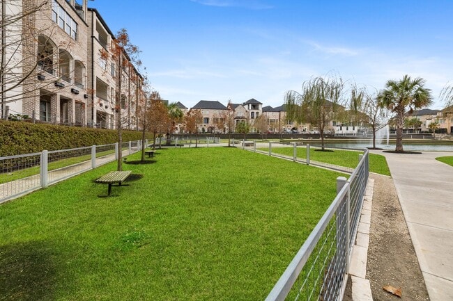 Building Photo - 2711 Stelter Pl