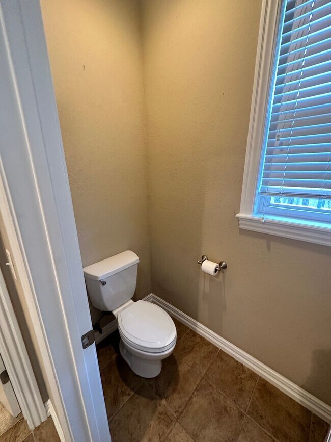 Building Photo - 4 Bed/3 Bath for rent in Bentonville! New ...